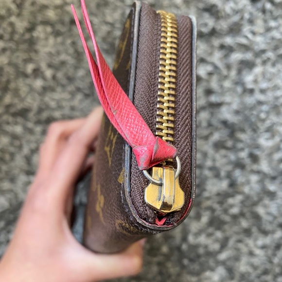 ‼️SOLD‼️AUTHENTIC LV Clemence Wallet - Picture 8 of 10